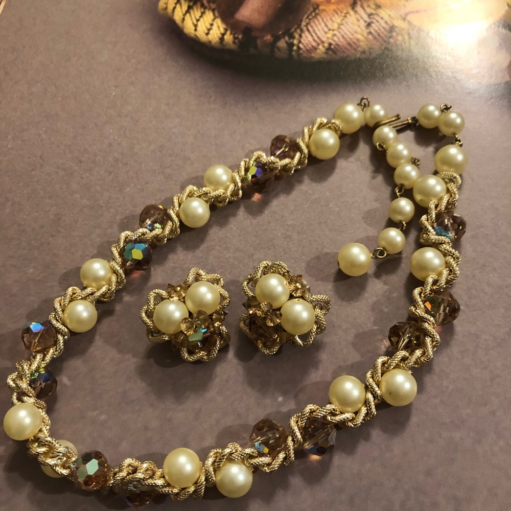 Vintage necklace & earrings set